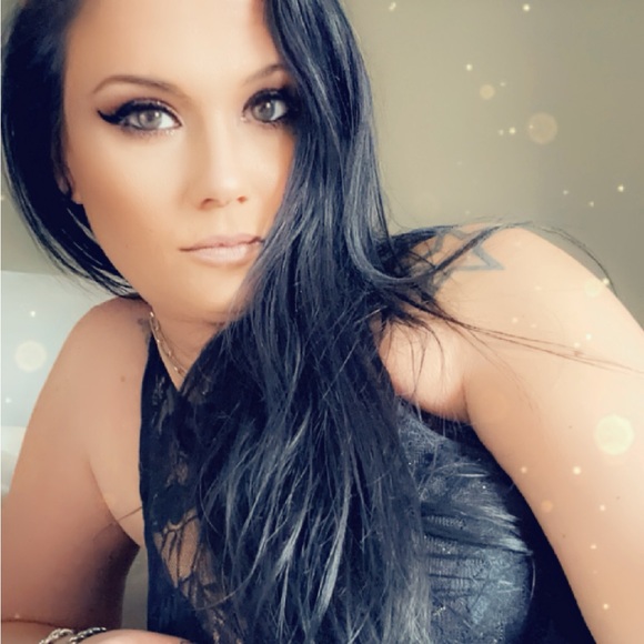 Meet your Posher, Kat - Picture 1 of 1